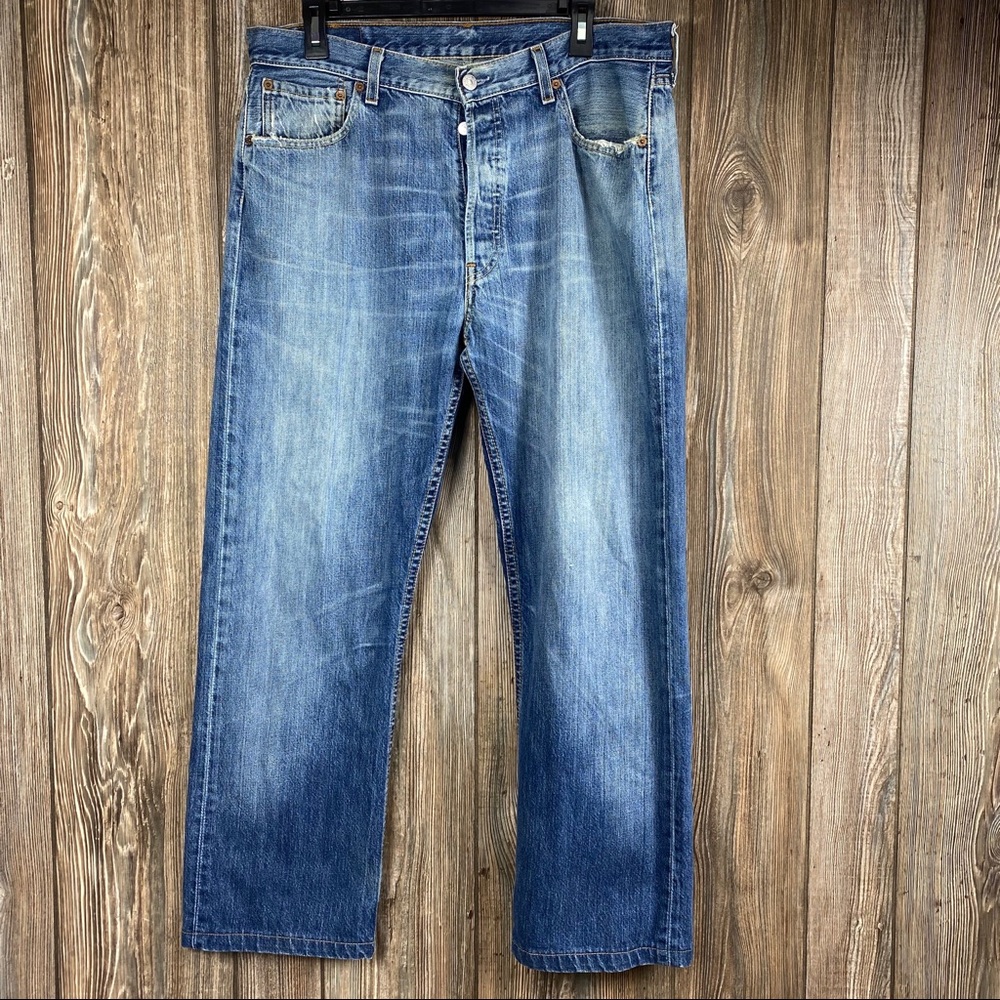 Vintage Levi’s 501 Distressed Denim Jeans 35x28